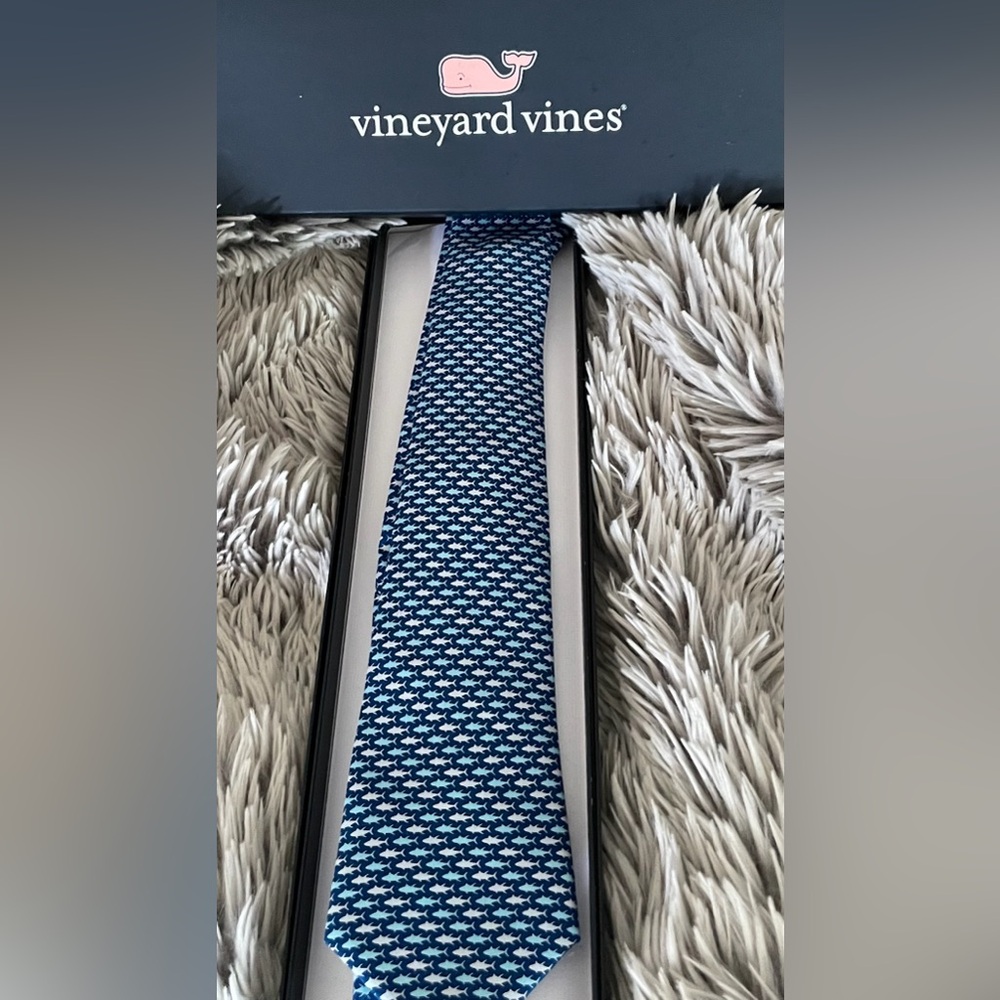 Boys Vineyard Vines Fish Tie